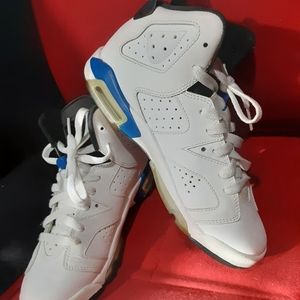 Jordan Retro 6 Size 5y